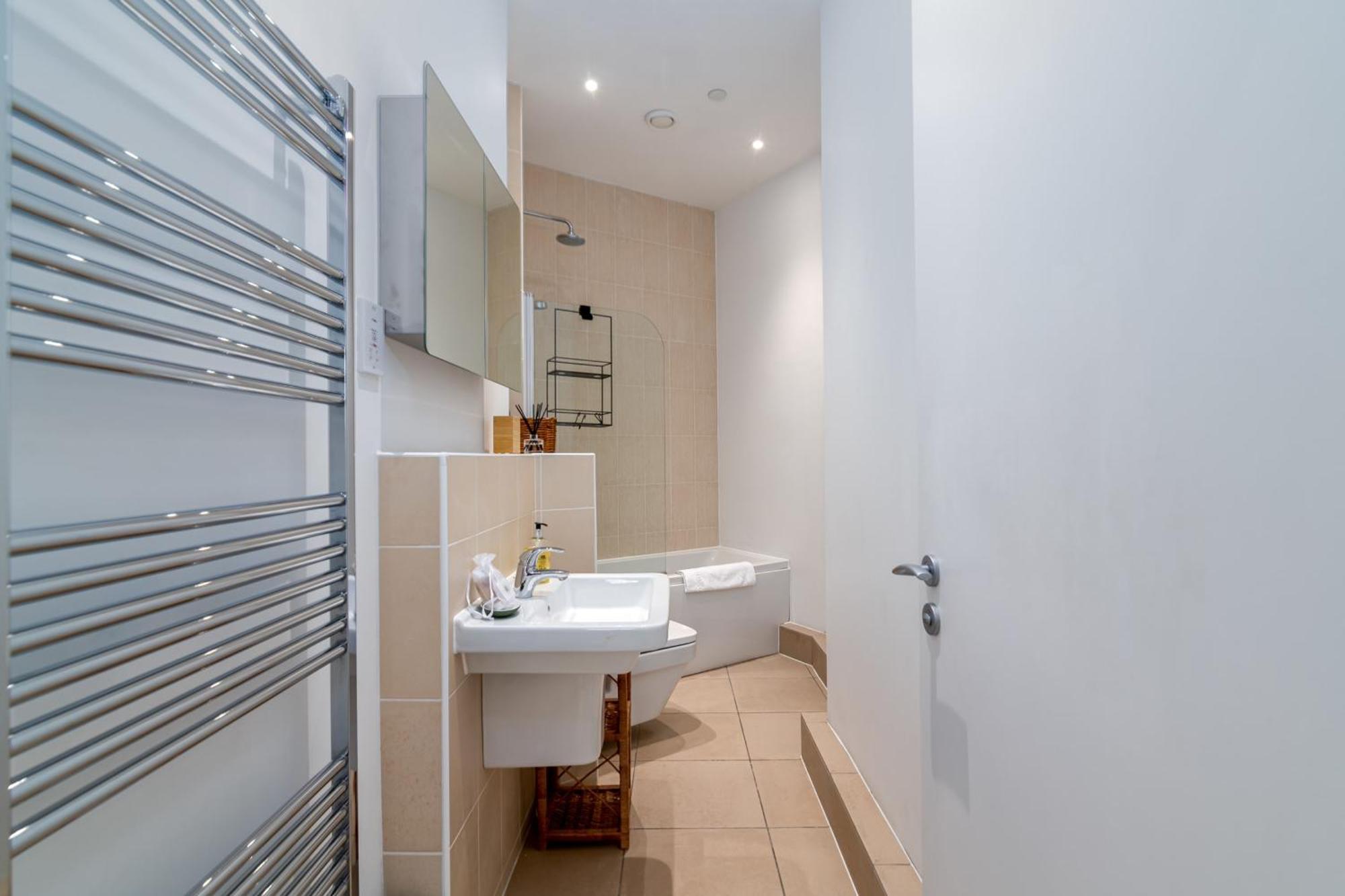 Апартаменты Guestready - Industrial Chic In Hackney Лондон Экстерьер фото